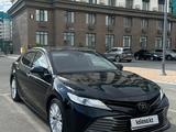 Toyota Camry 2019 года за 13 500 000 тг. в Атырау – фото 3