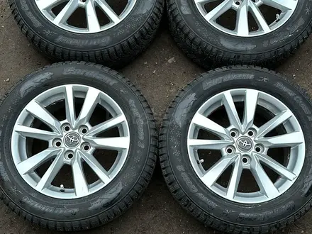 TOYOTA R16 5X114, 3 с зимними шинами. за 270 000 тг. в Алматы