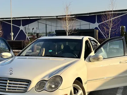 Mercedes-Benz C 230 2006 года за 4 000 000 тг. в Алматы – фото 26
