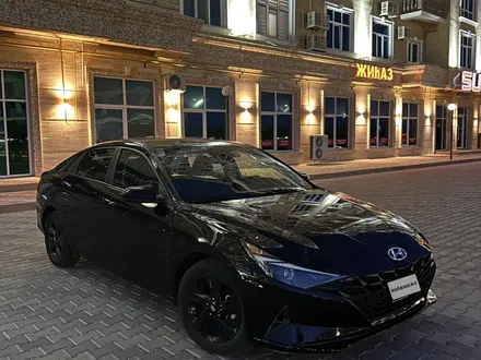 Hyundai Elantra 2021 года за 9 000 000 тг. в Актау