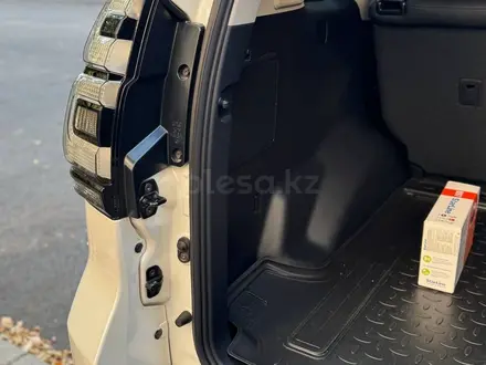 Toyota Land Cruiser Prado 2021 года за 37 500 000 тг. в Алматы – фото 30