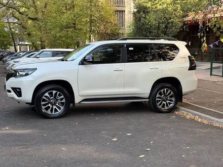 Toyota Land Cruiser Prado 2021 года за 37 500 000 тг. в Алматы – фото 37