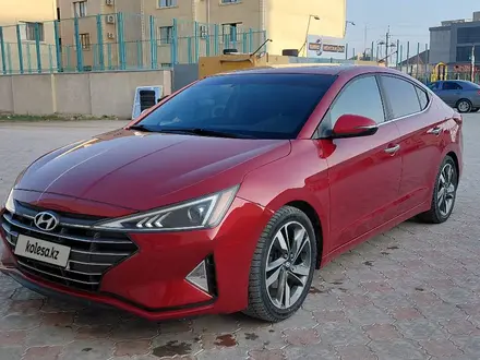 Hyundai Elantra 2018 года за 5 000 000 тг. в Актау