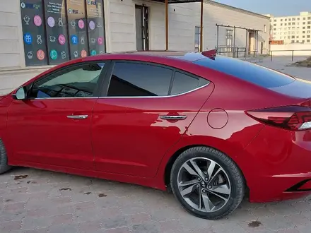 Hyundai Elantra 2018 года за 5 000 000 тг. в Актау – фото 3
