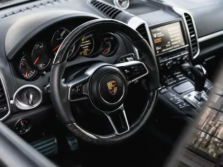 Porsche Cayenne 2014 года за 19 800 000 тг. в Алматы – фото 15