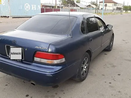 Toyota Avalon 1997 года за 2 200 000 тг. в Алматы – фото 2