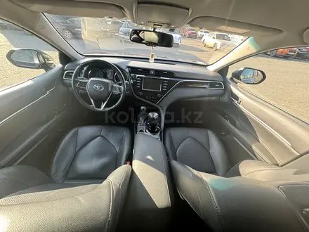 Toyota Camry 2020 года за 15 000 000 тг. в Алматы – фото 11