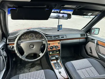 Mercedes-Benz E 230 1992 года за 2 700 000 тг. в Тараз – фото 16