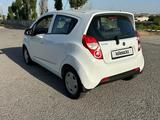Chevrolet Spark 2017 года за 3 750 000 тг. в Шымкент – фото 4
