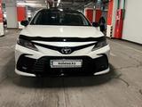Toyota Camry 2022 годаүшін15 900 000 тг. в Алматы – фото 2