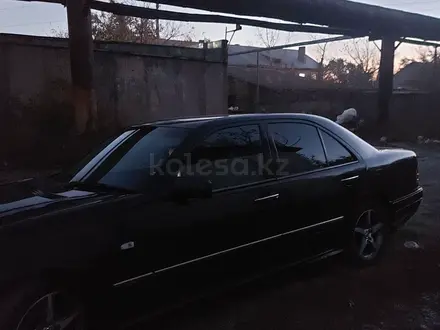 Mercedes-Benz E 240 2001 года за 1 700 000 тг. в Астана – фото 5