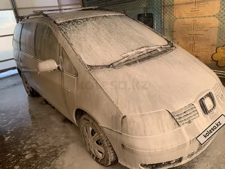 Volkswagen Sharan 2003 года за 3 000 000 тг. в Уральск – фото 4