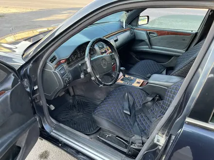 Mercedes-Benz E 230 1997 года за 1 750 000 тг. в Шымкент – фото 10