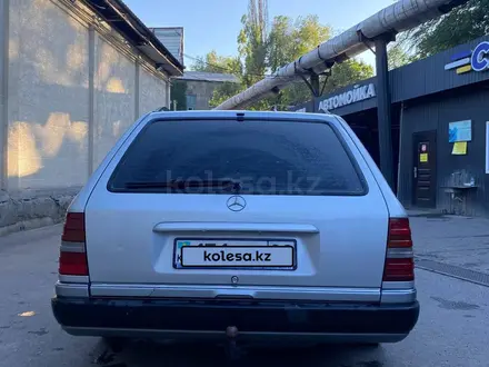 Mercedes-Benz E 220 1993 года за 2 500 000 тг. в Алматы – фото 14