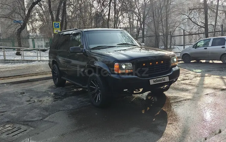 Cadillac Escalade 1999 годаfor7 900 000 тг. в Алматы