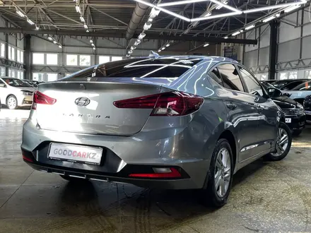 Hyundai Elantra 2019 года за 8 999 000 тг. в Кокшетау – фото 3