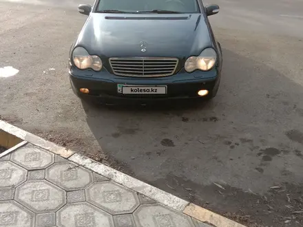 Mercedes-Benz C 240 2002 года за 2 750 000 тг. в Кокшетау – фото 6