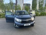 Toyota Highlander 2014 года за 18 000 000 тг. в Астана
