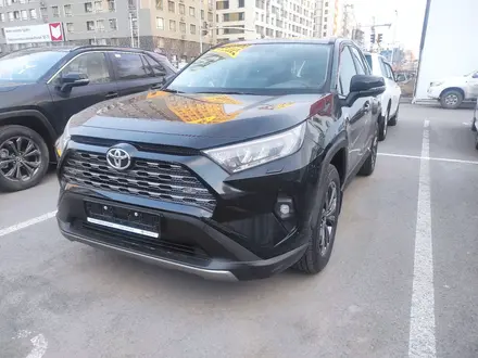 Toyota RAV4 2023 года за 17 190 000 тг. в Астана – фото 2