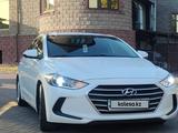 Hyundai Elantra 2018 годаүшін8 500 000 тг. в Алматы