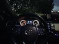 Toyota Camry 2021 года за 11 500 000 тг. в Уральск – фото 13