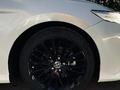 Toyota Camry 2021 года за 11 500 000 тг. в Уральск – фото 14