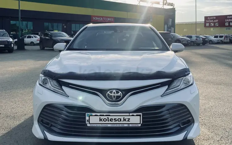 Toyota Camry 2021 года за 11 500 000 тг. в Уральск