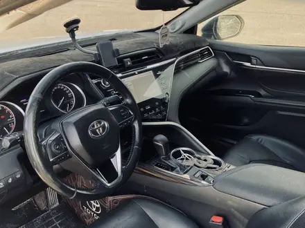 Toyota Camry 2021 года за 11 500 000 тг. в Уральск – фото 5