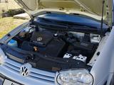 Volkswagen Golf 2001 годаүшін3 300 000 тг. в Шымкент