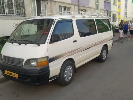 Toyota Hiace 2004 года за 5 300 000 тг. в Алматы