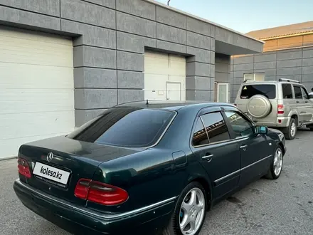 Mercedes-Benz E 320 1997 года за 4 000 000 тг. в Актау – фото 5