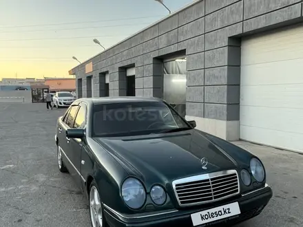 Mercedes-Benz E 320 1997 года за 4 000 000 тг. в Актау – фото 9