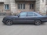 Mercedes-Benz E 200 1996 года за 3 300 000 тг. в Караганда – фото 3