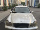 Mercedes-Benz C 180 2001 годаүшін2 200 000 тг. в Алматы – фото 3