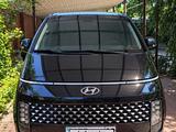 Hyundai Staria 2022 года за 18 800 000 тг. в Алматы – фото 2
