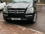 Mercedes-Benz GL 350 2011 годаүшін15 000 000 тг. в Караганда – фото 2