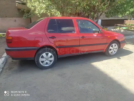 Volkswagen Vento 1993 года за 1 400 000 тг. в Караганда