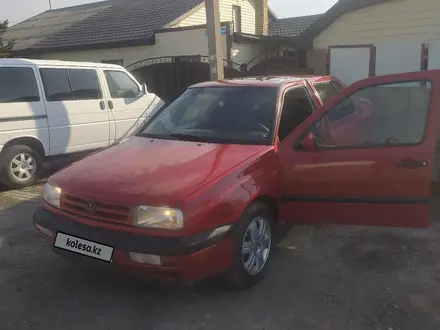 Volkswagen Vento 1993 года за 1 400 000 тг. в Караганда – фото 5