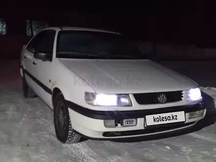 Volkswagen Passat 1996 года за 1 500 000 тг. в Тайынша – фото 9