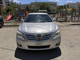 Toyota Camry 2010 года за 4 000 000 тг. в Атырау