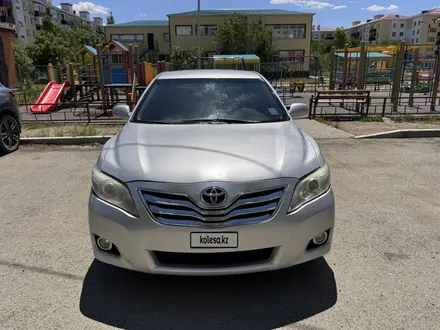 Toyota Camry 2010 года за 4 000 000 тг. в Атырау