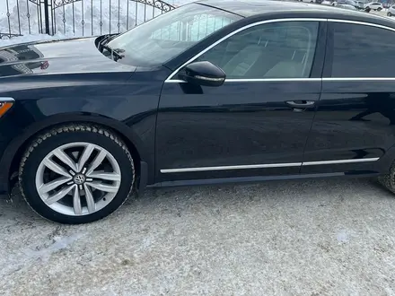 Volkswagen Passat 2017 года за 6 500 000 тг. в Уральск