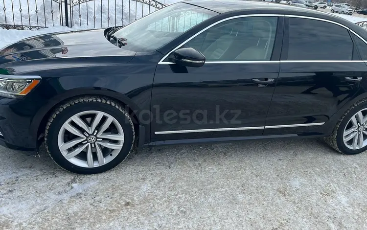 Volkswagen Passat 2017 года за 6 500 000 тг. в Уральск