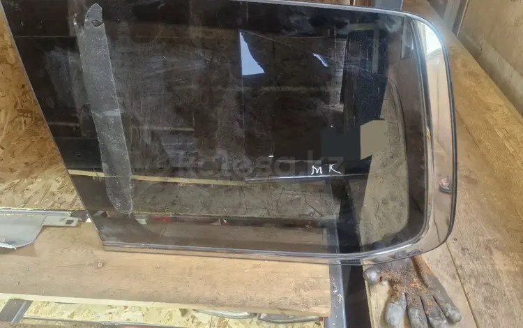 Боковое стекло багажника. Сабачник.Лх570 12-15 за 130 000 тг. в Алматы