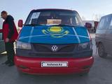 Volkswagen Multivan 1997 года за 3 100 000 тг. в Караганда