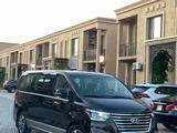 Vip такси минивэн 8 пассажиров по городу Алматы и области туры экскурсиикур в Алматы