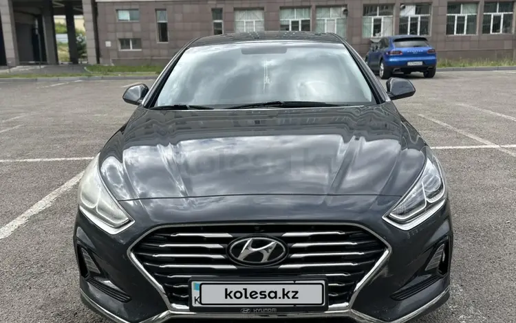 Hyundai Sonata 2018 годаүшін8 100 000 тг. в Алматы