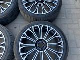 Диски R20 с летней резиной 255 40 20 за 550 000 тг. в Алматы – фото 2