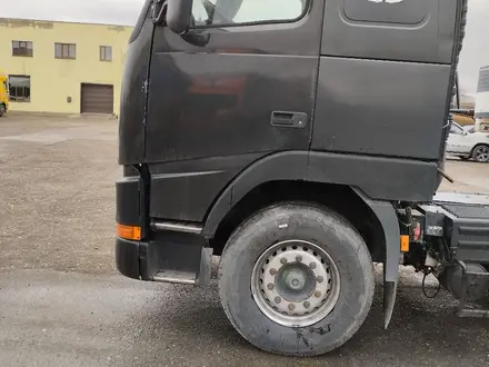 Volvo  FH 1997 года за 10 000 000 тг. в Семей – фото 2