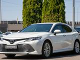Toyota Camry Prestige 2020 года за 12 990 000 тг. в Алматы – фото 2